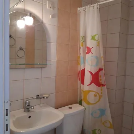 Neos Hotel 2*